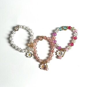 Small Daisy Pendant Crystal Beads Bracelet White Pink Multi Colored
